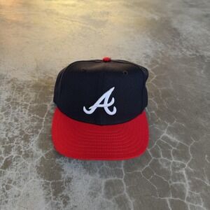 VTG USA Atlanta Braves Hat Cap Fitted Mens 6 7/8 Blue Red MLB Baseball New Era